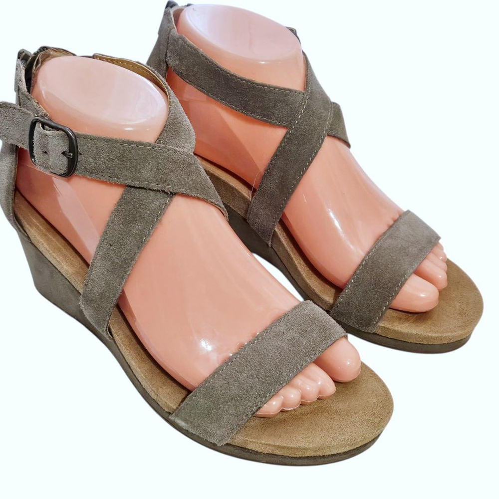 LUCKY BRAND Women's Suede Tan Wedge Sandals Sz 7
